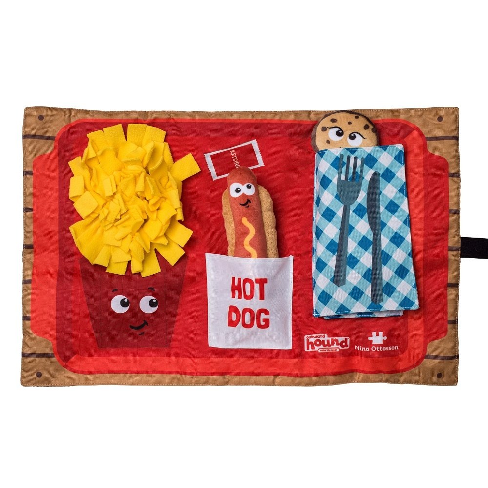 Stoffmatte mit Pommes Frites und Hot Dog zum Verstecken von Hundeleckerchen