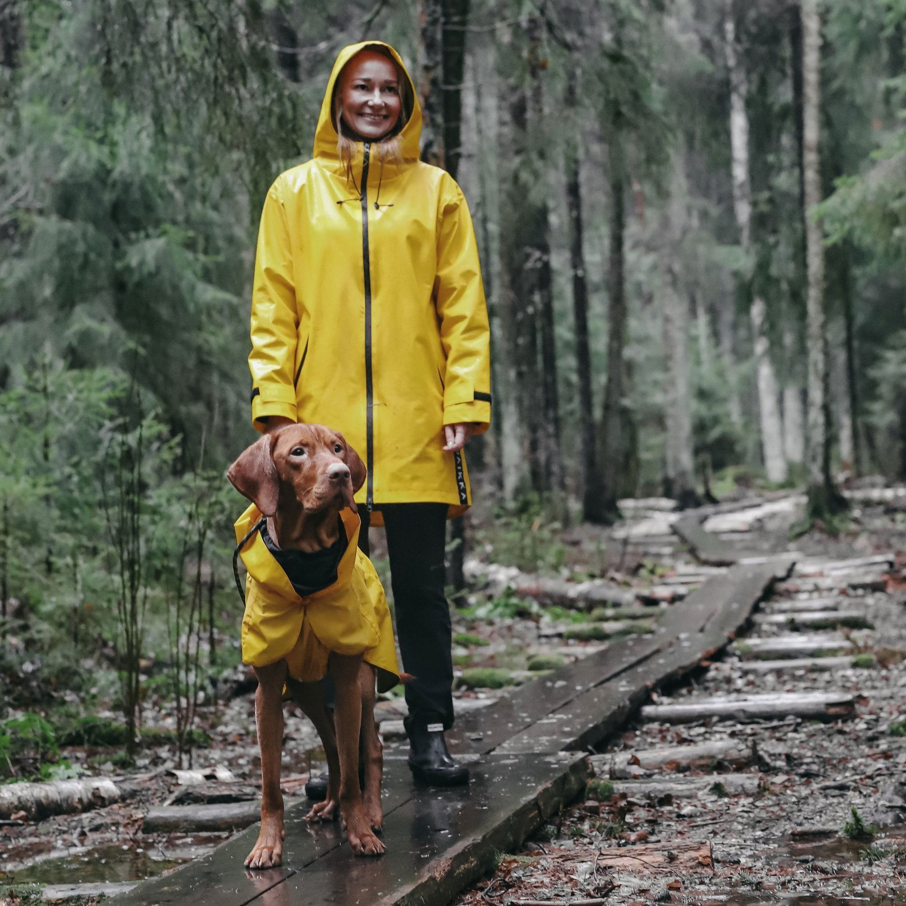 Visibility Raincoat Lite Yellow - Paikka